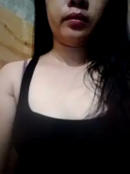 Snapshot of sweet_bella16 chatting on 13, 10, 2025 sweet bella16 online show from 13, 10, 2025