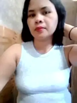 Snapshot of sweet_bella16 chatting on 22, 10, 2025 sweet bella16 online show from 22, 10, 2025