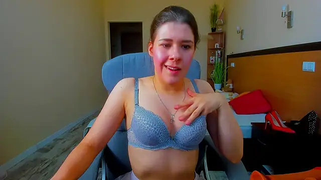 Joannia online show from 2, 10, 2025