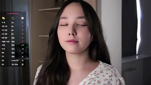 RenaeConnerley online show from 19, 9, 2025