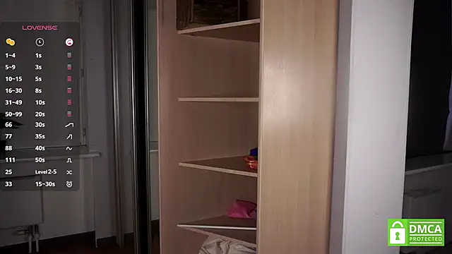 RenaeConnerley online show from 17, 10, 2025