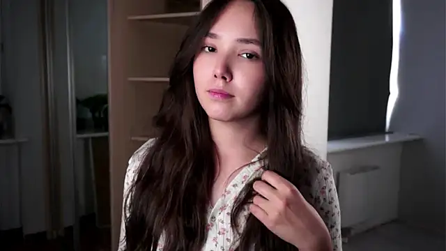 RenaeConnerley online show from 17, 9, 2025