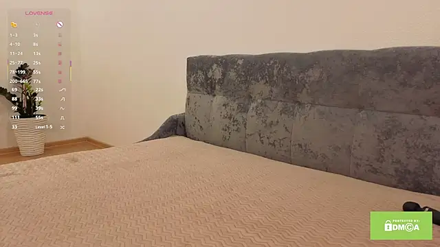 vanessa one  online show from 8, 11, 2025