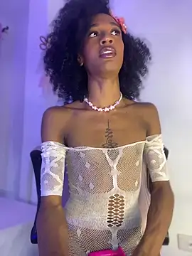 Snapshot of Mia_royal chatting on 11, 5, 2026 Mia royal online show from 11, 5, 2026