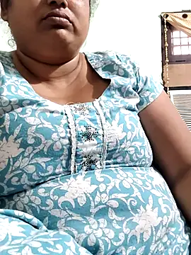 Snapshot of Mmm143 chatting on 6, 7, 2026 Mmm143 online show from 6, 7, 2026