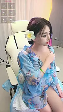 Snapshot of lulu5211 chatting on 18, 10, 2025 lulu5211 online show from 18, 10, 2025