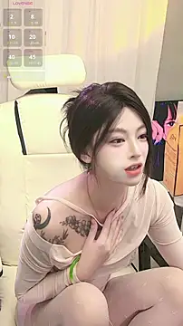 Snapshot of lulu5211 chatting on 10, 11, 2025 lulu5211 online show from 10, 11, 2025