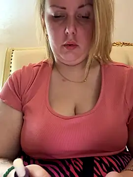 Piccolamonella29 online show from 17, 11, 2025