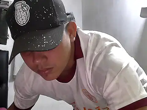 Alex man23 online show from 5, 12, 2025