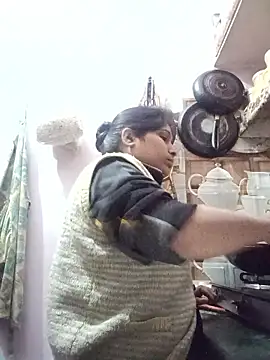 aliya-jaan71 online show from 15, 1, 2026