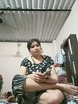 aliya-jaan71 online show from 4, 6, 2026