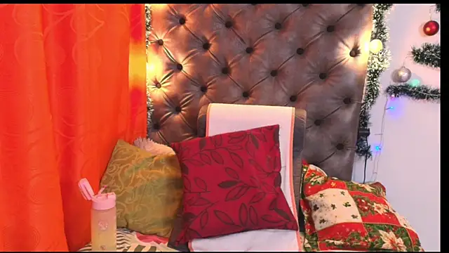 Luna021 1 online show from 13, 12, 2025