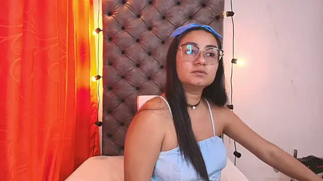 Luna021 1 online show from 13, 1, 2026