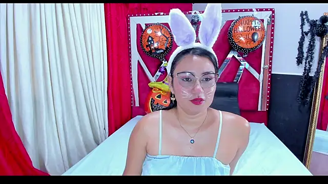 Luna021 1 online show from 20, 10, 2025