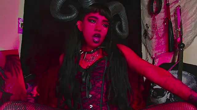 agathaaiko6 online show from 19, 10, 2025