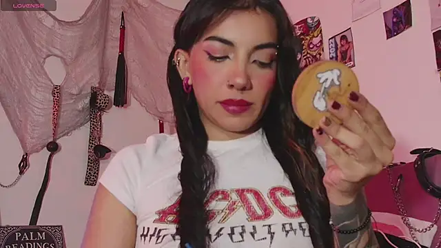 agathaaiko6 online show from 8, 1, 2026