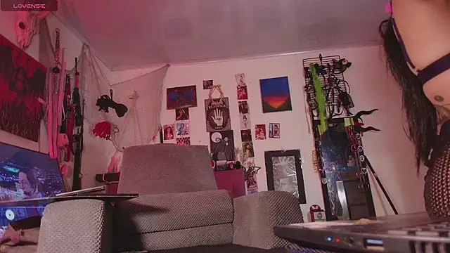 agathaaiko6 online show from 7, 3, 2026