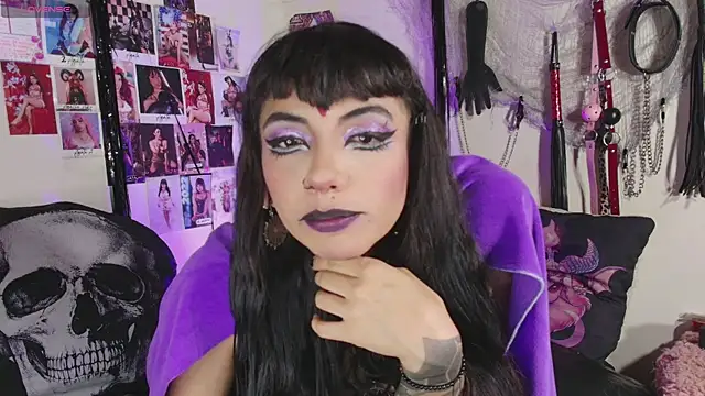 agathaaiko6 online show from 3, 10, 2025