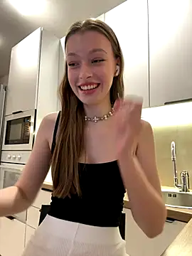 FriendlyFire 18 online show from 5, 10, 2025