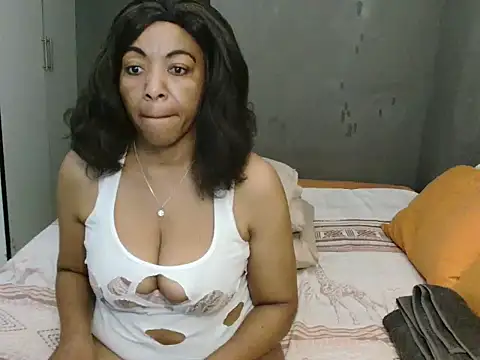 Lillyan N online show from 5, 10, 2025