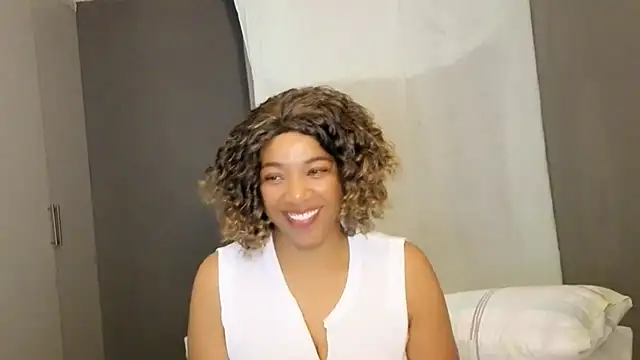 Snapshot of Lillyan_N chatting on 25, 2, 2026 Lillyan N online show from 25, 2, 2026