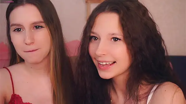 GabrielleLynchard online show from 4, 11, 2025