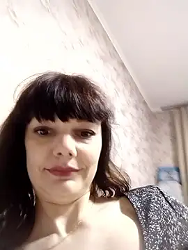 AliceSwan1122 online show from 15, 4, 2026