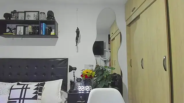 Arnolwilliams online show from 12, 11, 2025