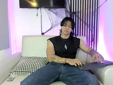 toji luxxer online show from 26, 10, 2025