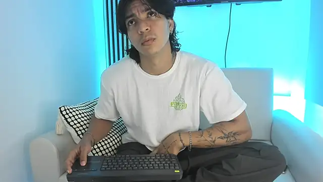 toji luxxer online show from 26, 9, 2025