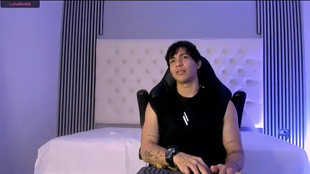 toji luxxer online show from 3, 12, 2025