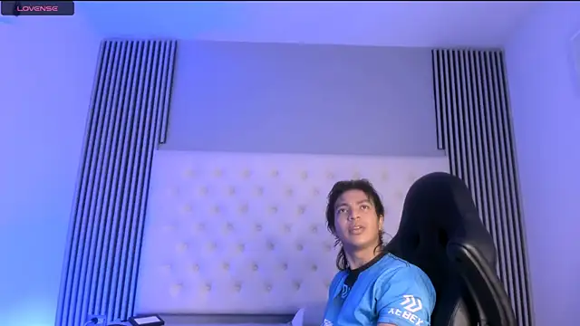 toji luxxer online show from 26, 11, 2025