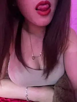 Moon pusy online show from 26, 11, 2025