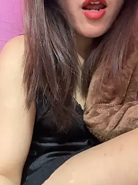 Moon pusy online show from 2, 12, 2025