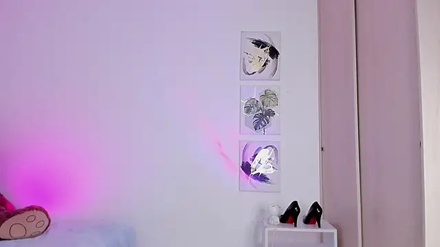 Susy spark online show from 25, 11, 2025