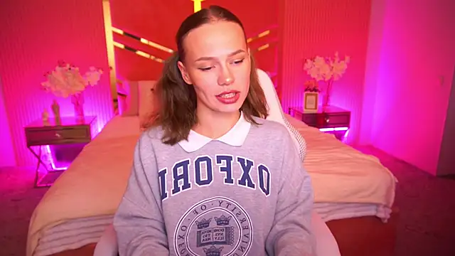 ShyySiren online show from 7, 10, 2025