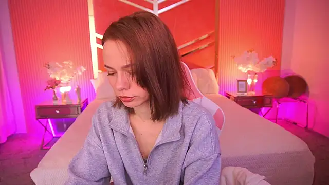 ShyySiren online show from 5, 4, 2026