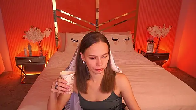 ShyySiren online show from 12, 10, 2025