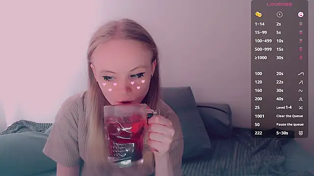 AliceNya cute online show from 4, 6, 2026