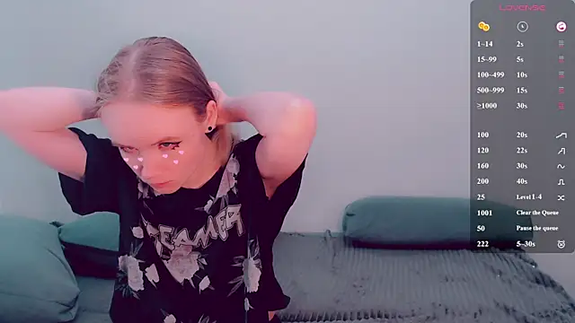 AliceNya cute online show from 27, 4, 2026