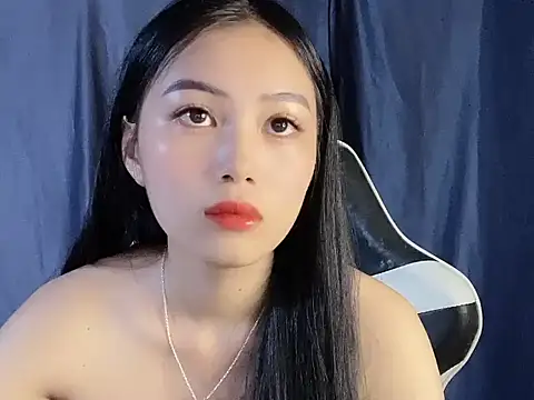 Lyly4757 online show from 18, 9, 2025