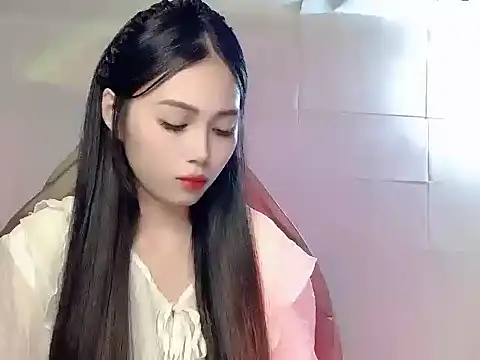 Lyly4757 online show from 19, 12, 2025