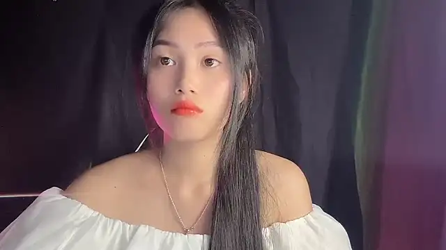 Lyly4757 online show from 8, 10, 2025