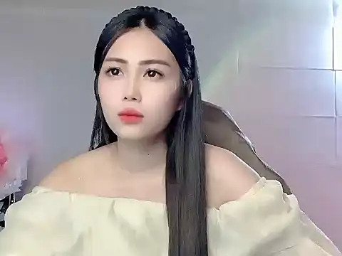 Lyly4757 online show from 21, 12, 2025