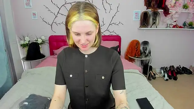 SabrinaRayX online show from 10, 3, 2026