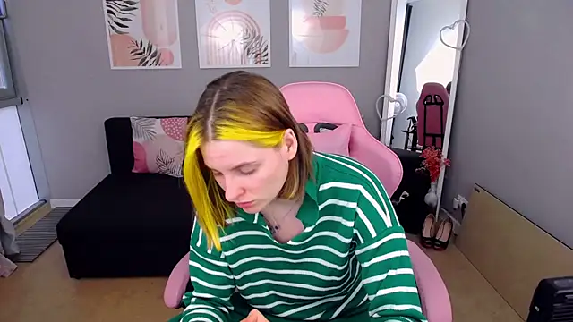 SabrinaRayX online show from 18, 4, 2026