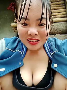 emilyzz online show from 26, 10, 2025