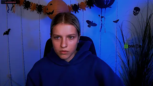 kaela spell  online show from 30, 10, 2025