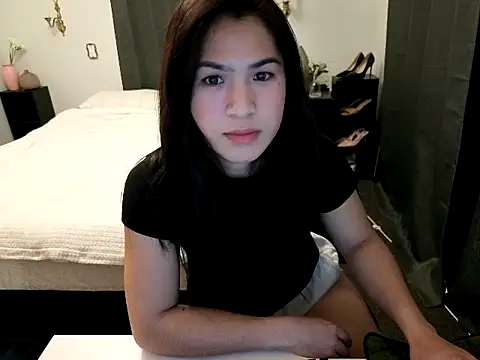 ZoeyJohnson online show from 24, 9, 2025