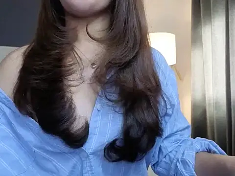ZoeyJohnson online show from 18, 5, 2026